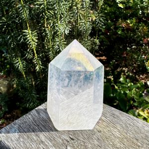Aura Quartz Point